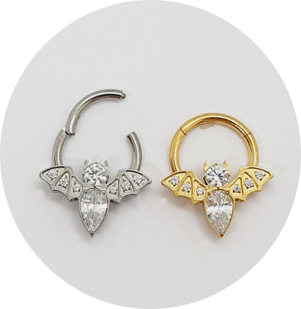 Segmento Articulado Morcego Zircônias cravejadas - Natural e PVD Gold