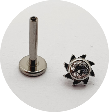 Labret Mini Sol com zircônia central M2