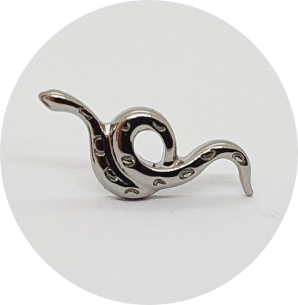 Labret Cobra enrolada