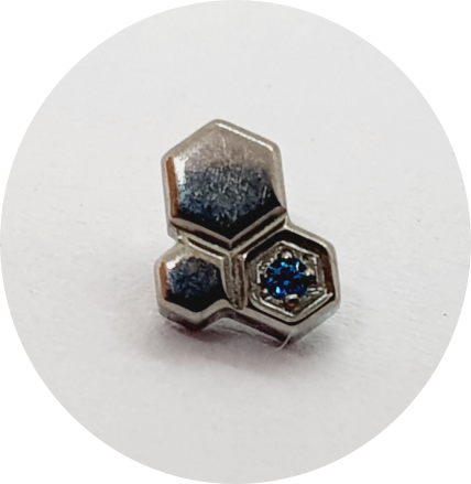 Labret Favo de Mel Zircônia Azul