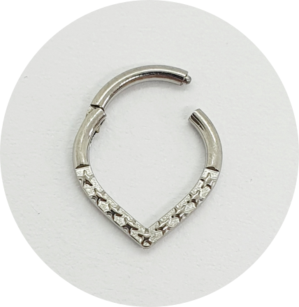 Segmento Articulado Gota Estrela Talhada Frontal (Natural e PVD Gold)