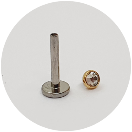 Labret Zircônia Flat PVD Gold - Haste em titânio natural