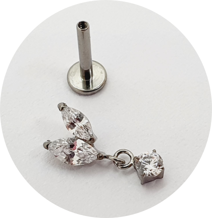 Labret Navete Zircônia com pingente 3P