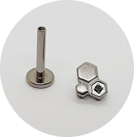 Labret Favo de Mel Zircônia Black