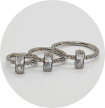 Segmento Articulado zircônias cravejadas com Zircônia retangular central - Natural e PVD Gold