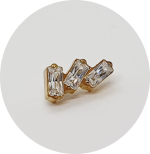 Labret Zircônia 3 Marquises - Natural e PVD Gold - Imagem 2