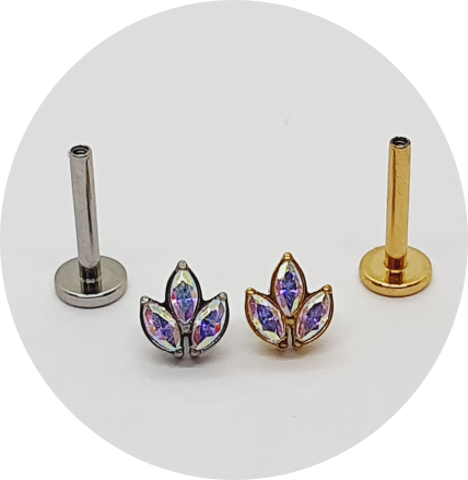 Labret Flor Navete Zircônia Furta-cor 3P - Natural e PVD Gold