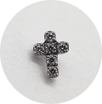 Labret Mini Cruz Zircônias cravejadas