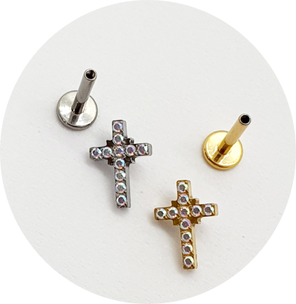 Labret Cruz Zircônias cravejadas Furta-cor M2 - Natural e PVD Gold