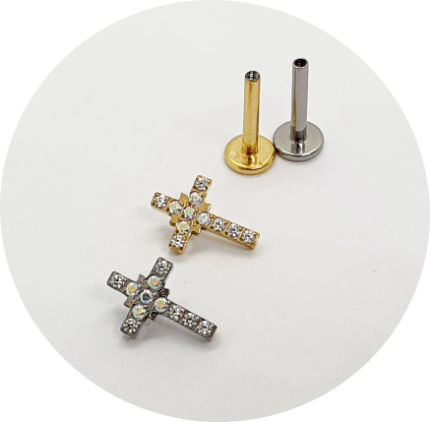 Labret Cruz Zircônia cravejada Com zircônia Central Furta-cor - Natural e PVD Gold