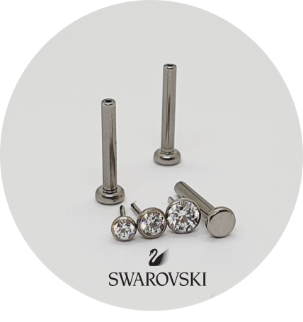 Labret Zircônia Swaroski Assinada a Laser Fundo abaulado - Push Pin