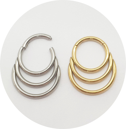 Segmento Articulado Triplo Argolas - Natural e PVD Gold