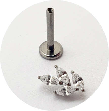 Labret Navete Zircônia 4P M2