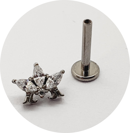 Labret Flor de Lótus Zircônias 3P