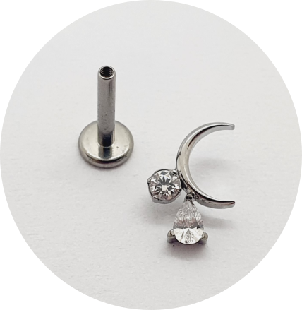 Labret Meia Lua Zircônia com pingente