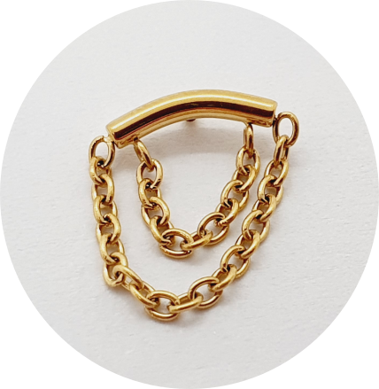 Labret Barra Curva com corrente Dupla PVD Gold - haste em titânio natural
