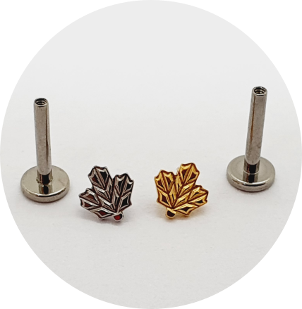 Labret Folha Maple - Natural e PVD Gold