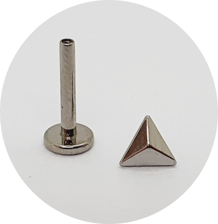 Labret Pirâmide 3D
