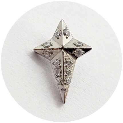 Labret Estrela 4 pontas com zircônias cravejadas