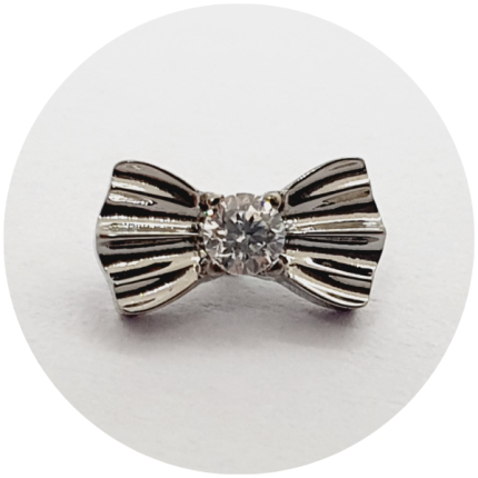 Labret Gravata Borboleta com zircônias cravejadas