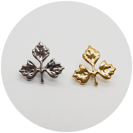 Labret Mini Folhas - Natural e PVD Gold - Haste em titânio natural