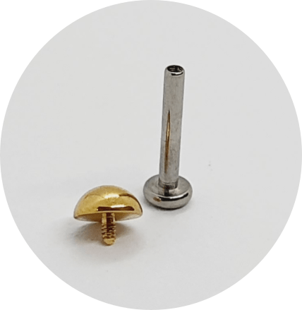 Labret Meia Esfera PVD Gold